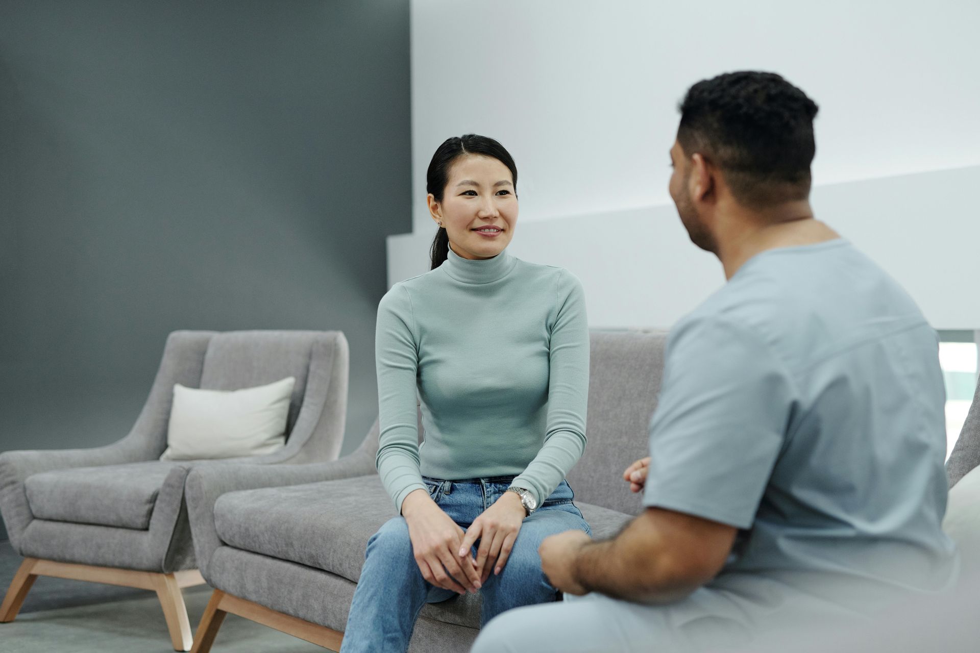 How HIAAH Supports Multilingual Clients: ASL, Arabic, English, Spanish, and Vietnamese Therapists Available